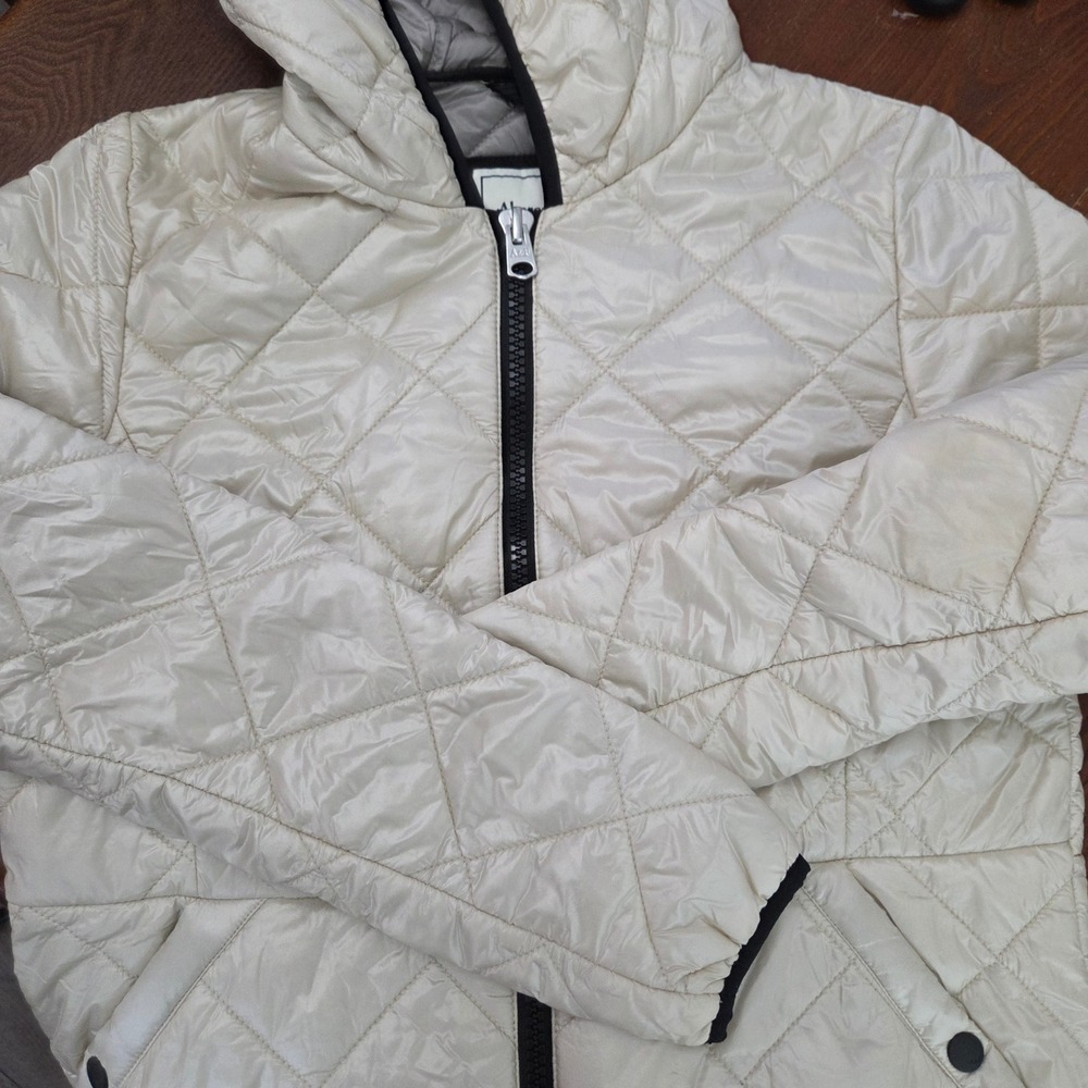 Abercrombie & Fitch pearly off white puffer style jacket Womens Size Medium - Picture 5 of 12